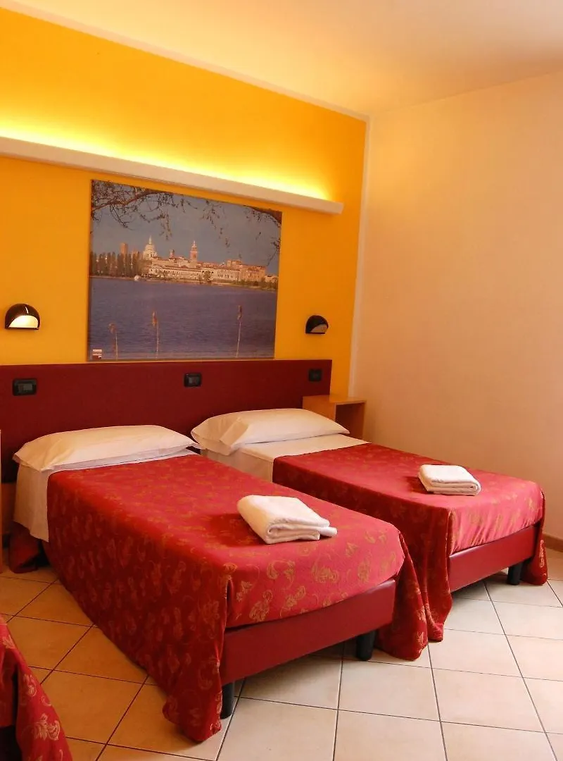 Hotel Mantegna Stazione Mantua 3*,