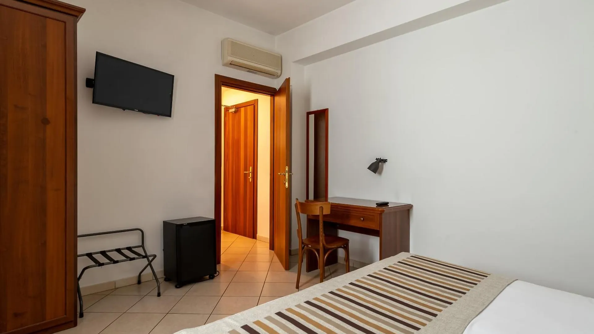 Hotel Mantegna Stazione Mantua