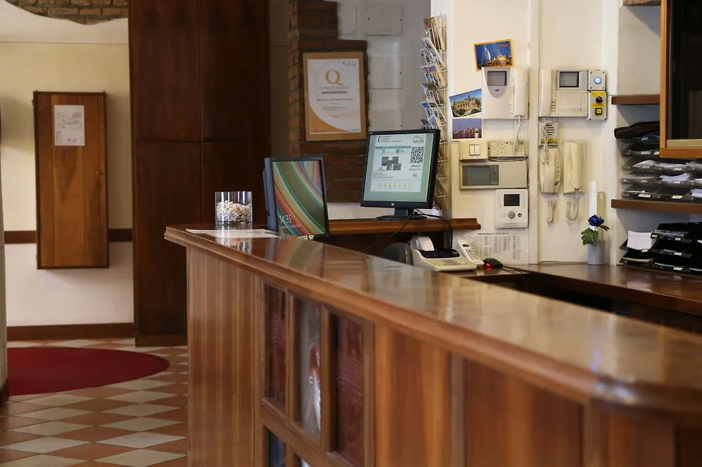 Hotel Mantegna Stazione Μάντοβα